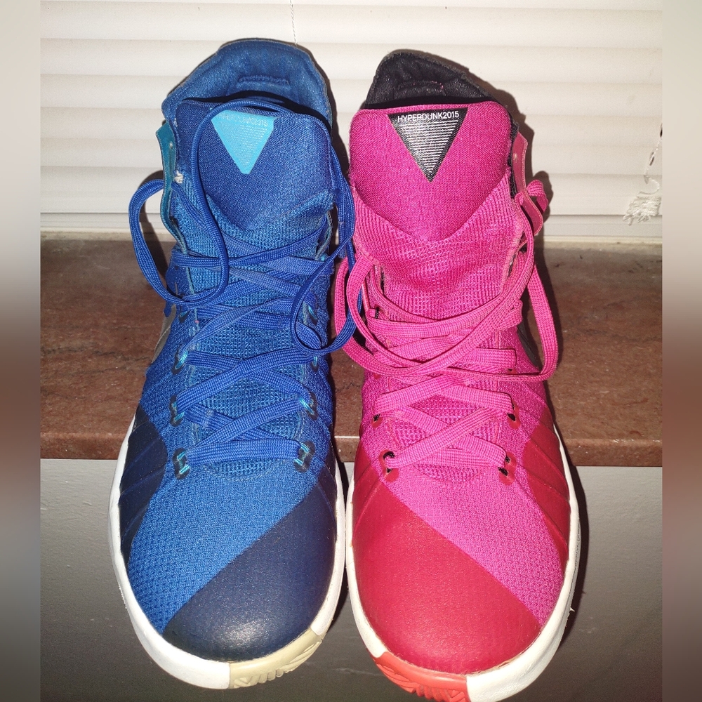 2 Pair Nike Hyper dunk Performance basketball sneakers size  mens 9.5 Women's 11